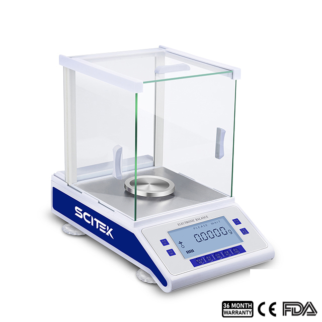 Balance analytique 0,0001 g (calibration externe)