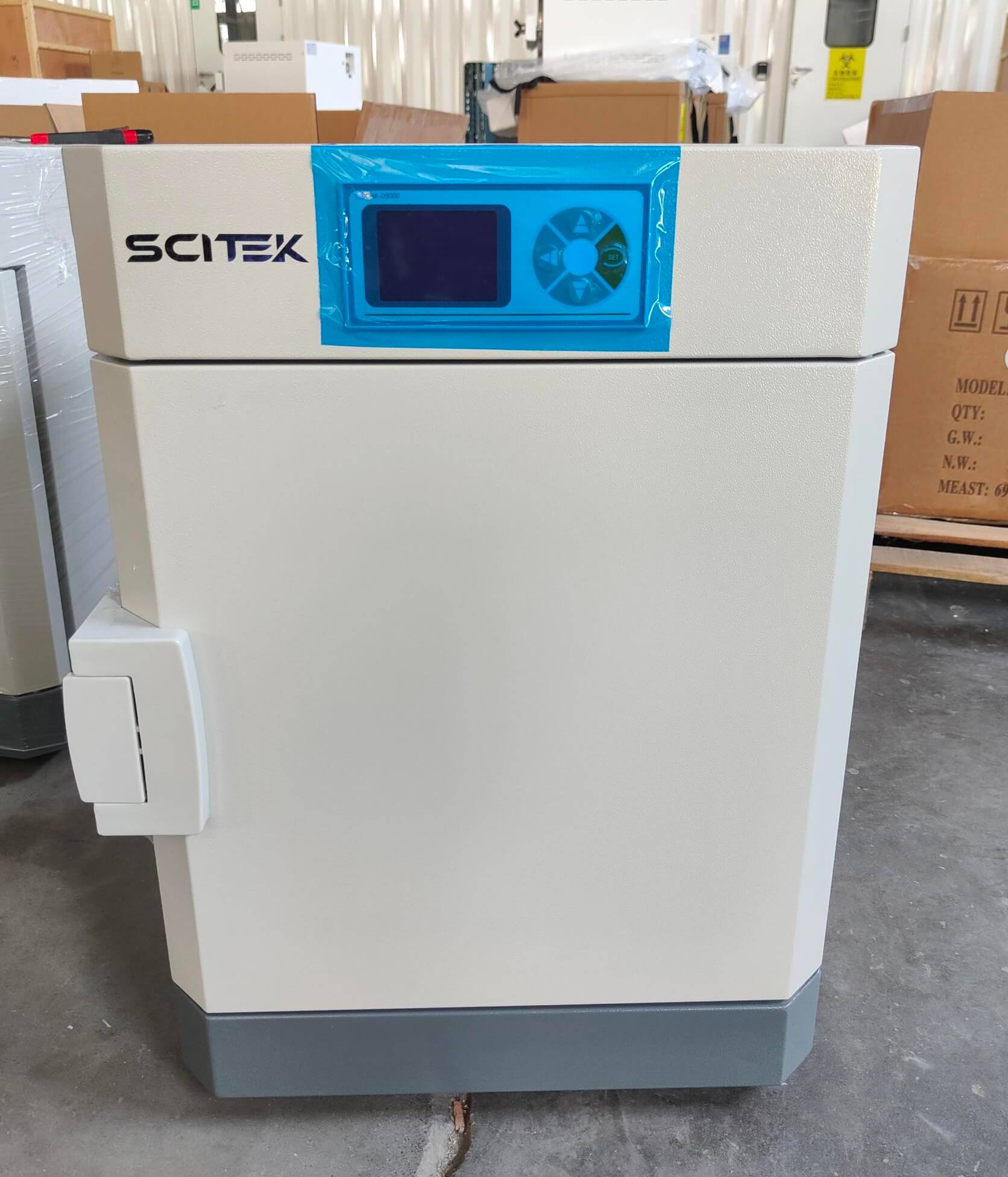 Étuve de séchage à air pulsé verticale, série FDO (30 → 900 L)